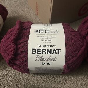 Blanket Extra Plush Yarn - Deep Berry